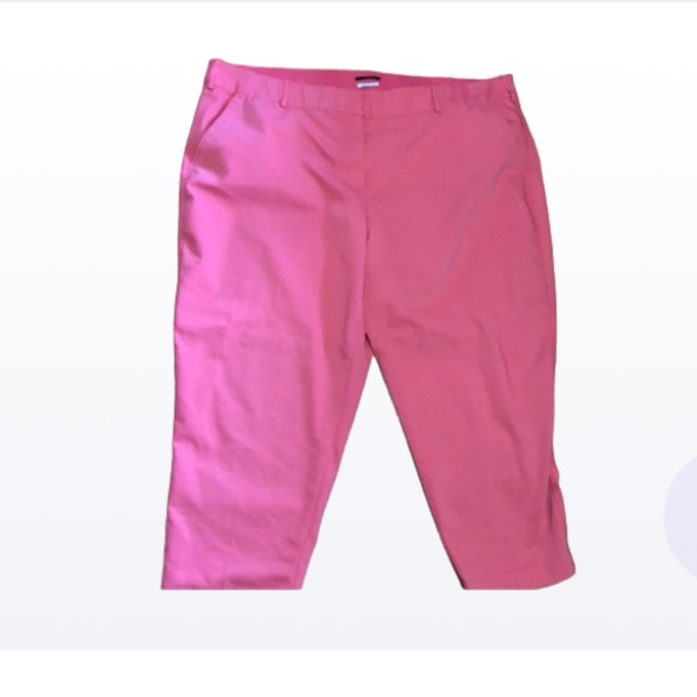 Lane Bryant stretch capri pants  size 28 Lena collection plus size pink capris